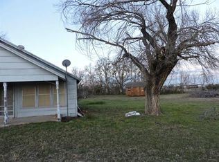 136 W Sturdivant Rd, Mineral Wells, TX 76067