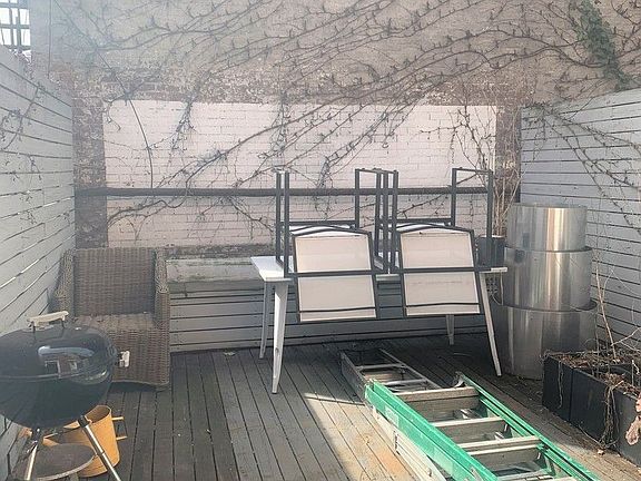 4th image of 400 W 22nd St #2R