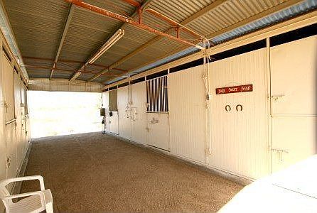 5 Stall Barn