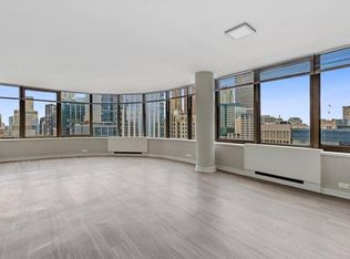 645 N McClurg Ct, Chicago, IL 60611
