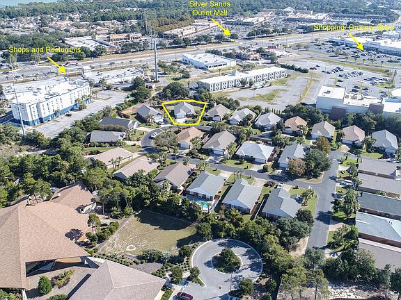 3rd image of 100 Leeward Dr
