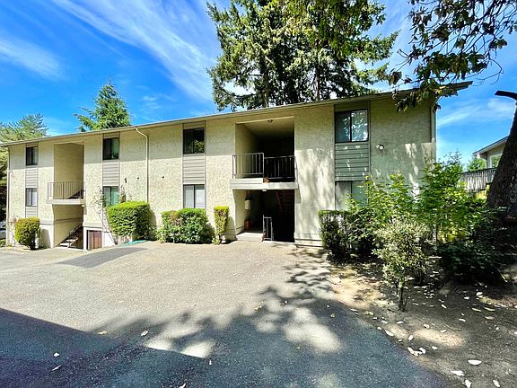 2nd image of 6734 112th Ave NE APT 1A