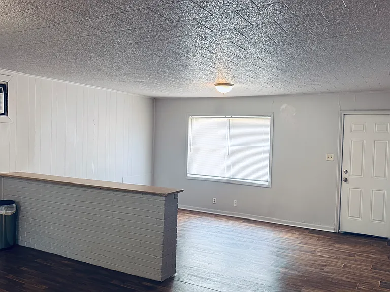 880 W Verdine St — Photo 11