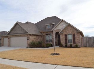 2875 W Topaz Dr, Fayetteville, AR 72704