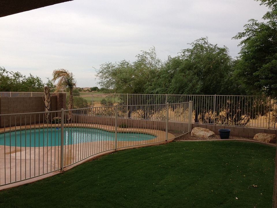 Pool on quiet greenbelt. Pool maintenance paid by owner.