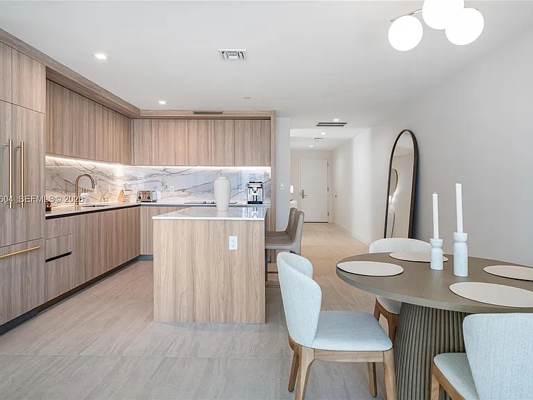 77 SE 5th St #3001 — Photo 36