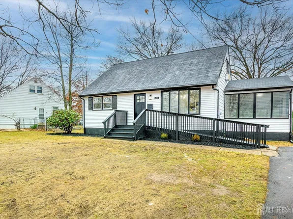 127 Tunison Rd, New Brunswick, NJ 08901