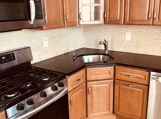 30 E 37th St #1, Bayonne, NJ 07002