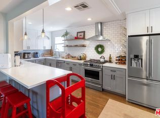 4596 W 136th St, Hawthorne, CA 90250