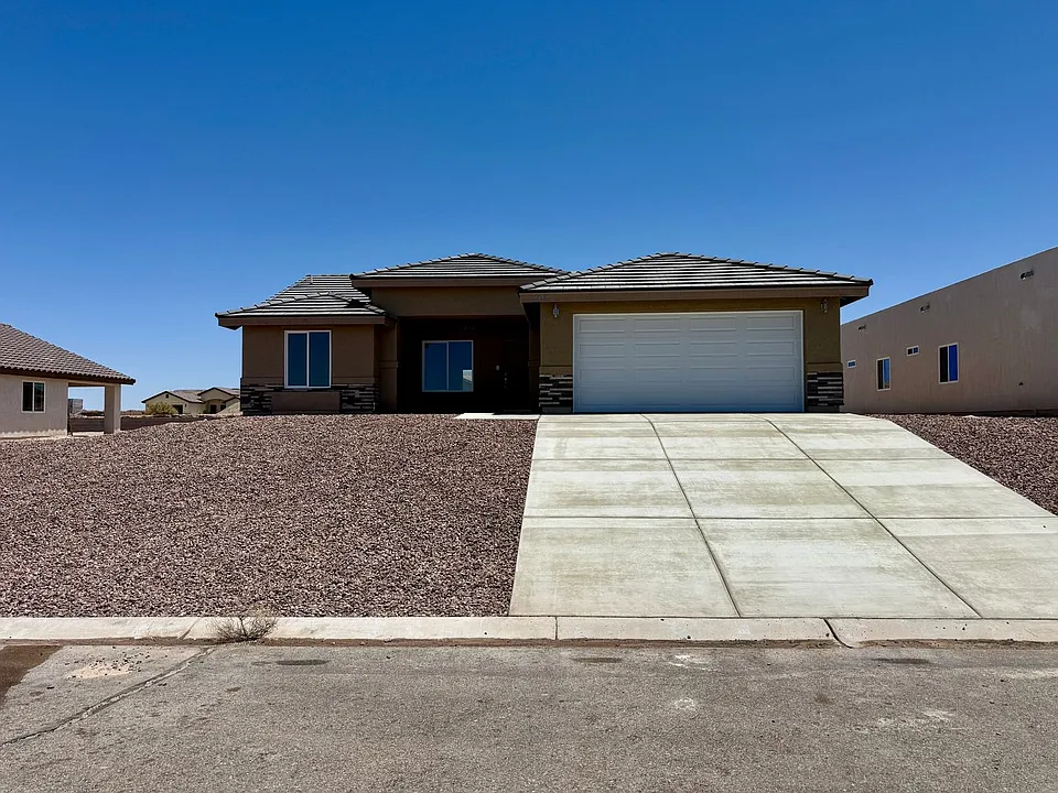 10857 Silver Spur Dr