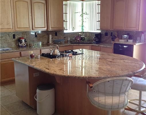 3rd image of 1550 Arabian Dr