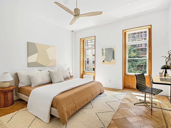 5th image of 29 W 82nd St APT D