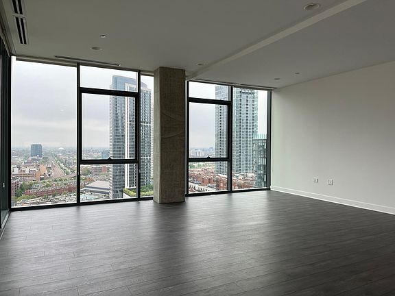 5th image of 222 W Kinzie St Penthouse 2