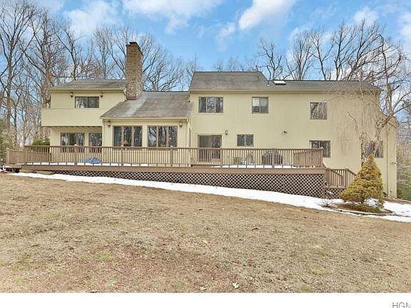 4th image of 44 Brett Ln