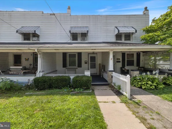 10 Cherry St, East Greenville, PA 18041