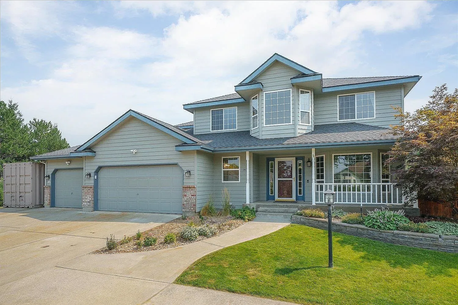5 bed, 3164 sqft, $4,000 — Photo 2