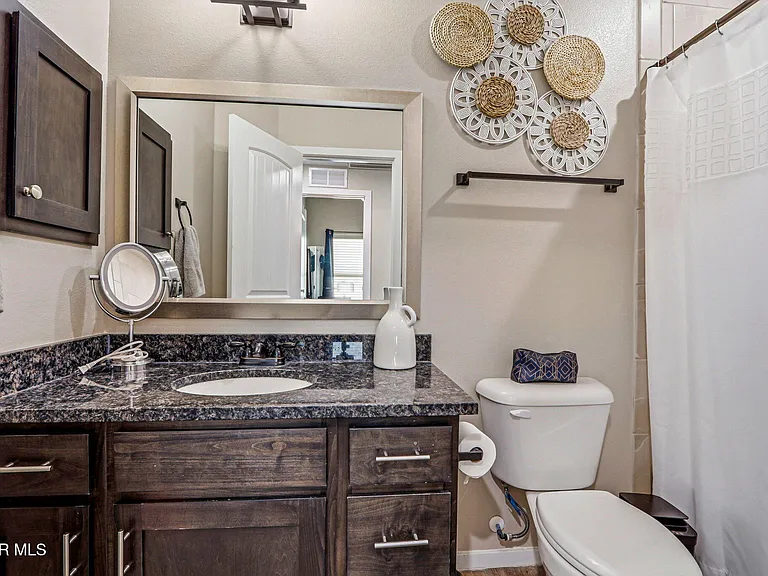 13066 Grantham Ln — Photo 14