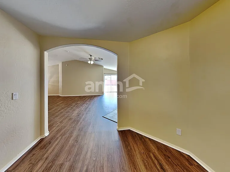 4509 E Windsong Dr — Photo 15