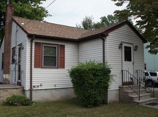 30 Lakeside Ave, Haskell, NJ 07420