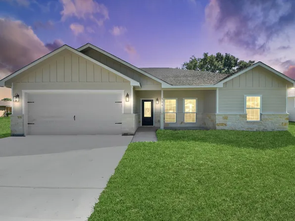 706 Clara Ave, El Campo, TX 77437