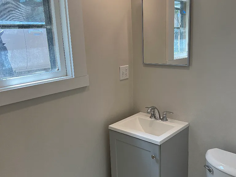 13 Anderson St #1 — Photo 6