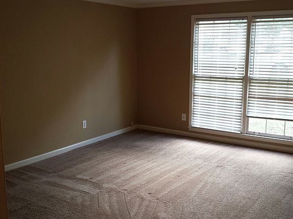 4th image of 8941 Hickory Trail Dr