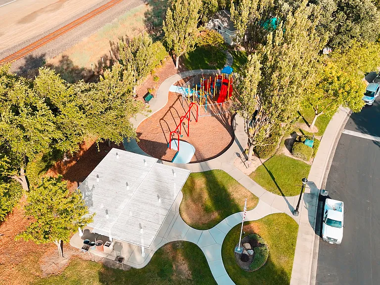 2521 Jubilee Dr — Photo 13