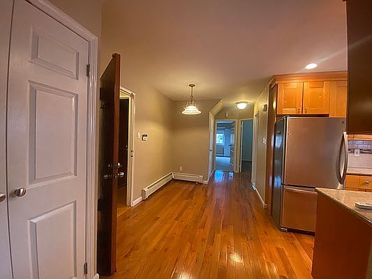 3rd image of 500 Block Logan Ave #2