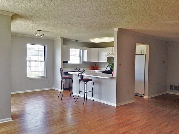 Dining Room & Kitchen