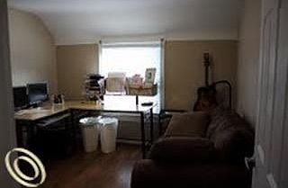 5th image of 1914 Kenmore Dr