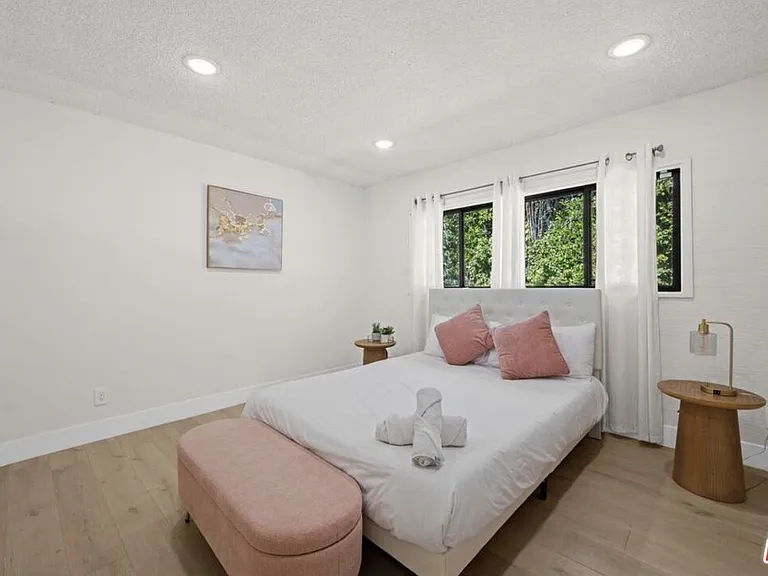 2617 S Beverly Dr — Photo 20