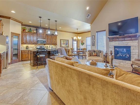5th image of 11800 Volterra Way