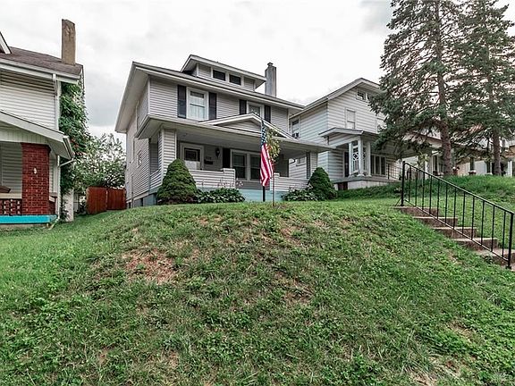 3rd image of 1134 Beaumont Ave