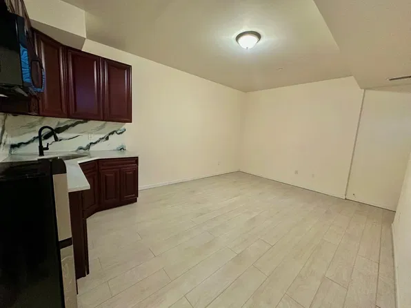 (undisclosed Address), Staten Island, NY 10302