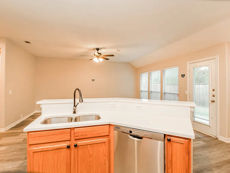 1721 Duck Cove Dr — Photo 9
