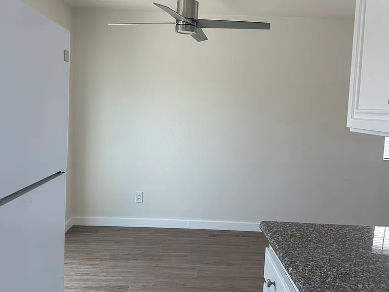 14116 Tiara St #5 — Photo 25