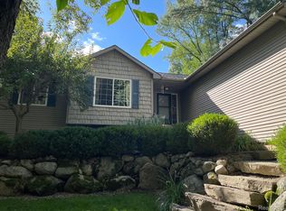 1703 Hosner Rd, Oxford, MI 48370