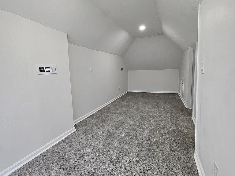 3040 Agnes Ave — Photo 17