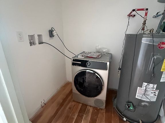 3rd image of 536 Smith St #201