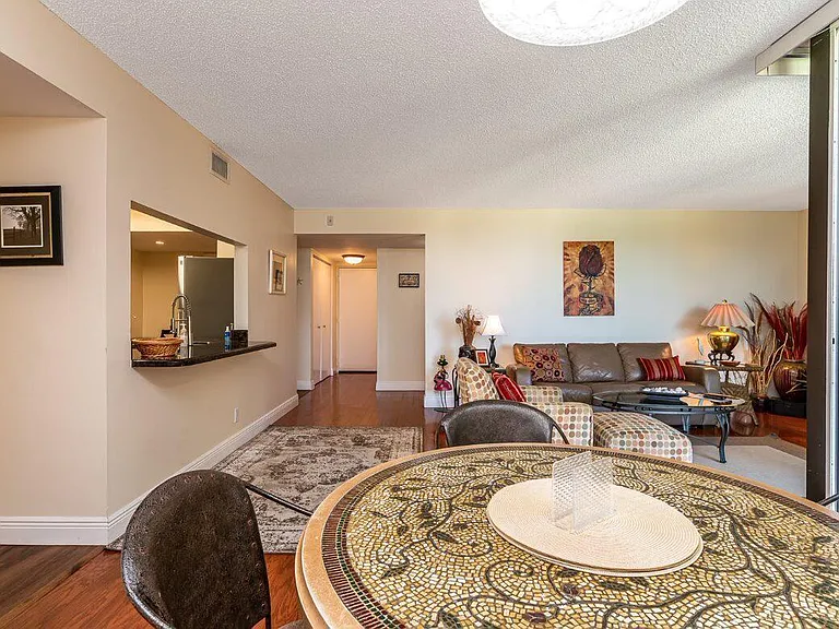 2255 Lindell Blvd #4404 — Photo 8