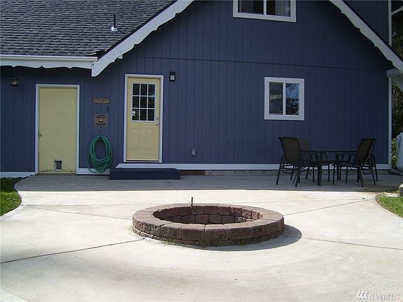 5th image of 358 Dolphin Ave NE