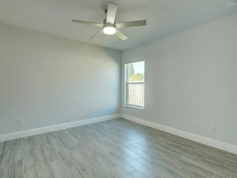 2352 SW Plum Ct — Photo 30