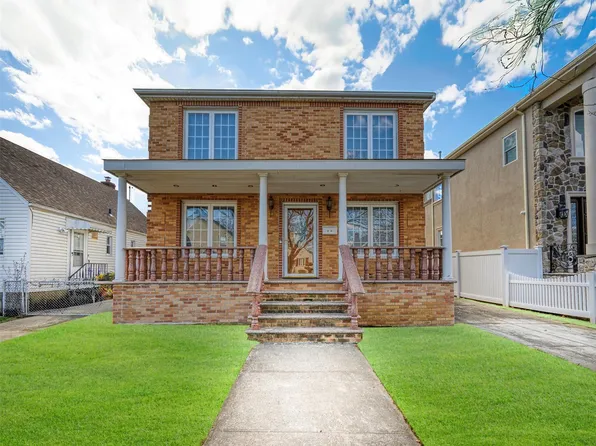 81-42 250 Street, Bellerose, NY 11426