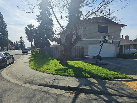 3rd image of 1142 Hartley Way