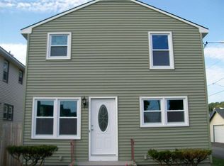 61 110th St, Troy, NY 12182