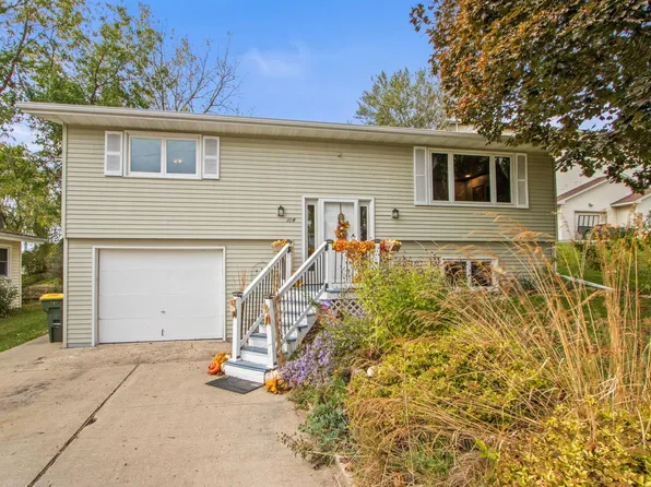 104 S Grove St, Barneveld, WI 53507