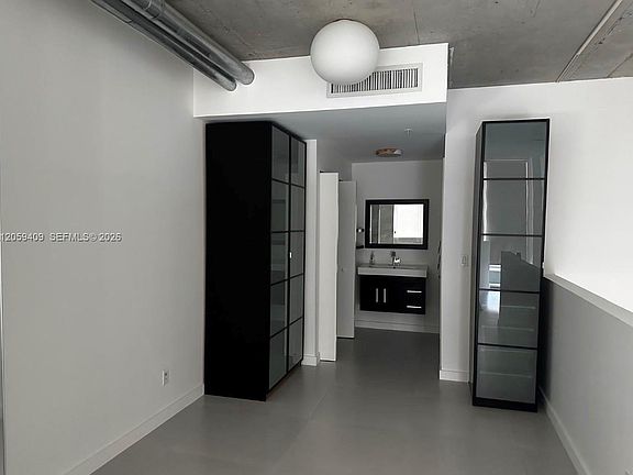 4th image of 690 SW 1st Ct APT 1220