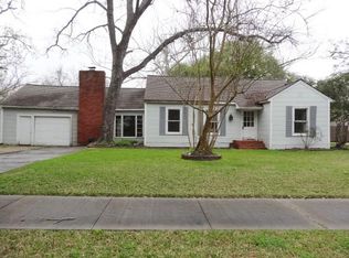 420 Houston Ave, League City, TX 77573