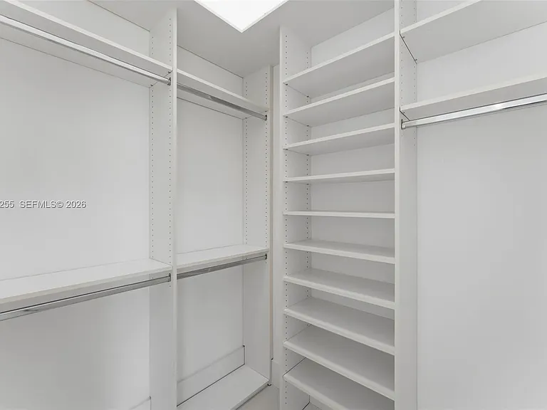 10005 SW 66th St — Photo 48