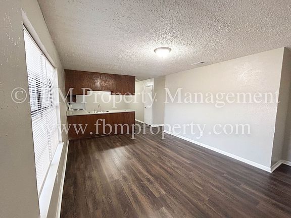 3rd image of 1020 Northwood Blvd #7